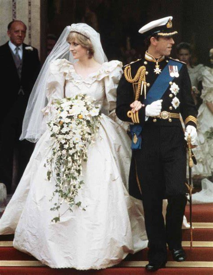 Diana married her first husband Bryan Guinness, heir to the brewing fortune, with whom she had two children, Jonathan and Desmond